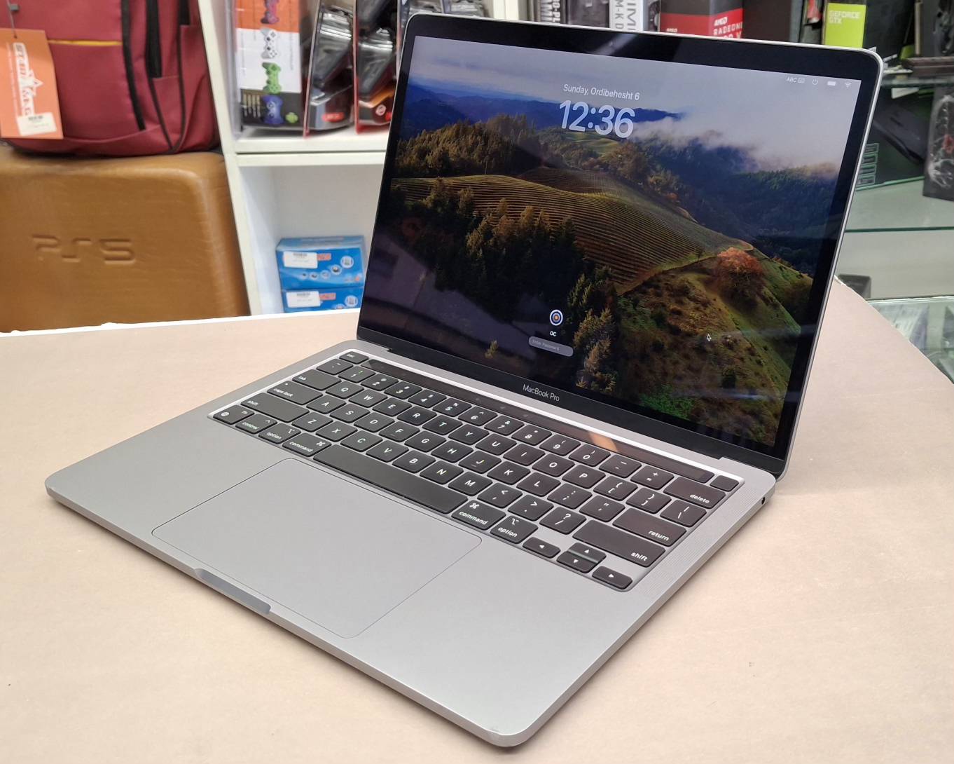 مک بوک پرو Macbook pro M1 17.1 2020 استوک
